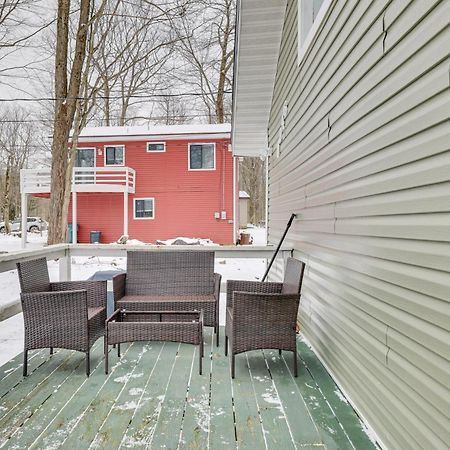 Tobyhanna Home With Hot Tub And Fire Pit Walk To Lake Exterior photo