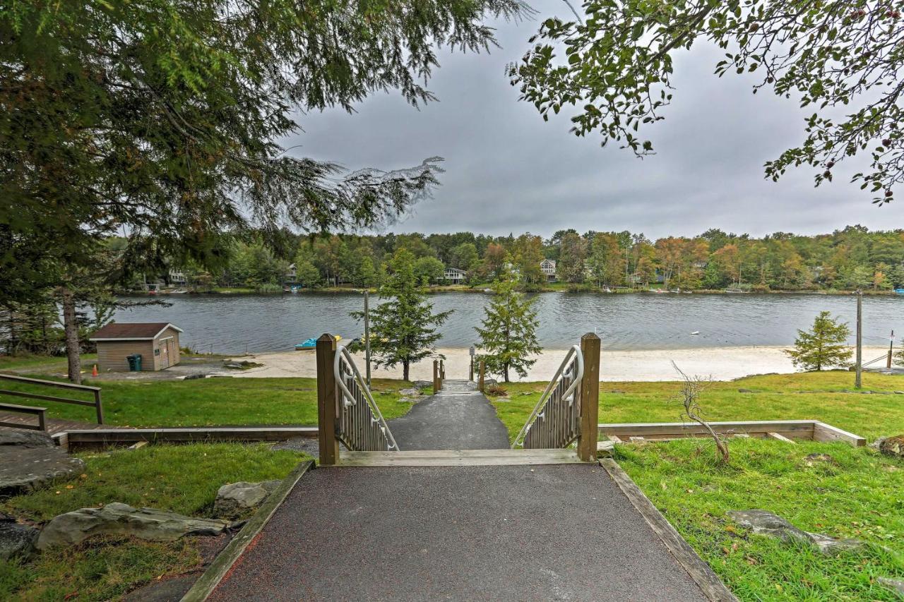 Tobyhanna Home With Hot Tub And Fire Pit Walk To Lake Exterior photo