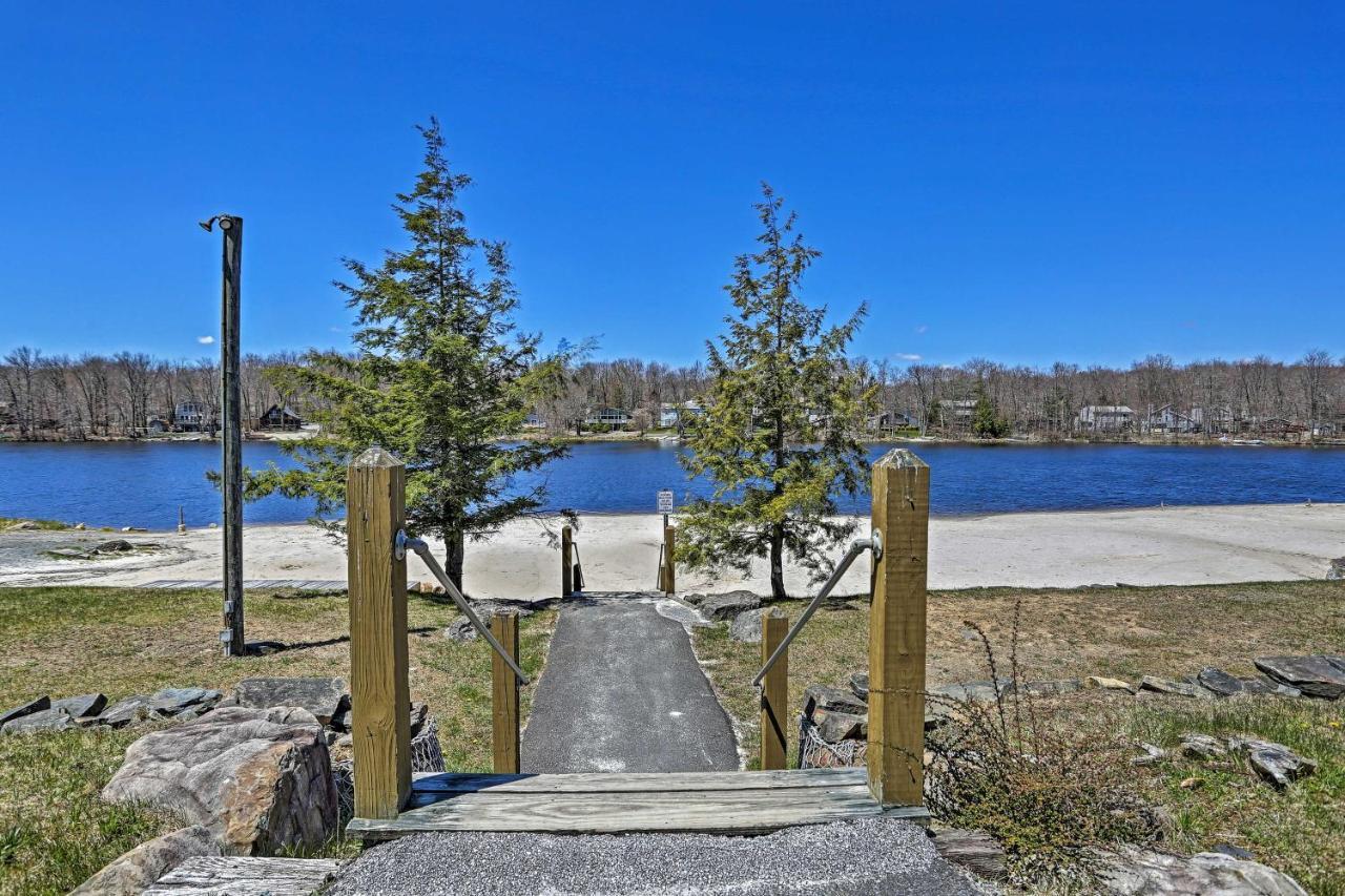 Tobyhanna Home With Hot Tub And Fire Pit Walk To Lake Exterior photo