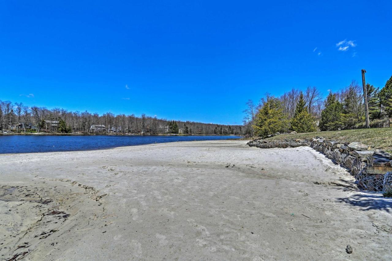 Tobyhanna Home With Hot Tub And Fire Pit Walk To Lake Exterior photo